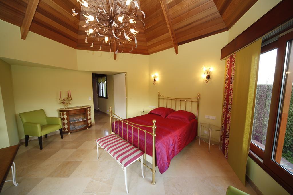 La Coulonniere Bed & Breakfast Wismes Eksteriør bilde